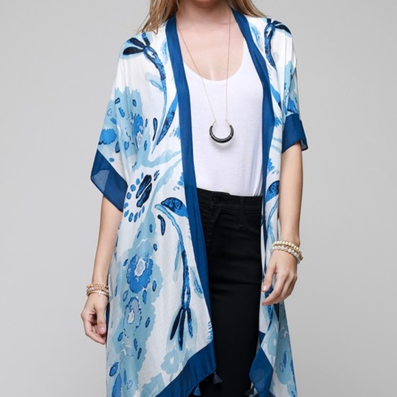 Ruggine Tops - Beautiful Blue Artistic Kimono